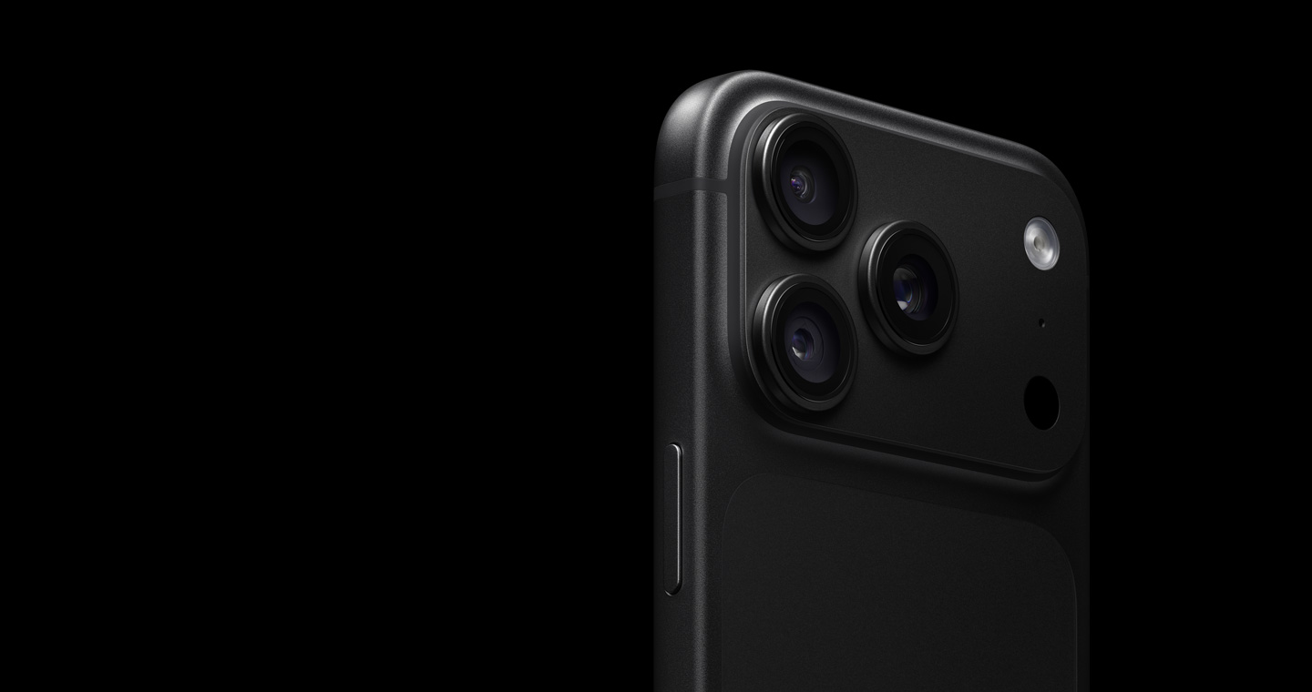 iPhone 18 Pro باللون الأسود